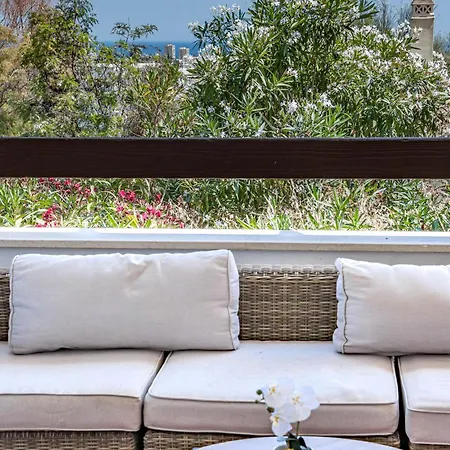 Aloha Royal Apartment